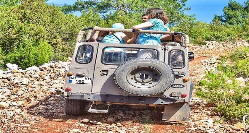 JEEP SAFARİ